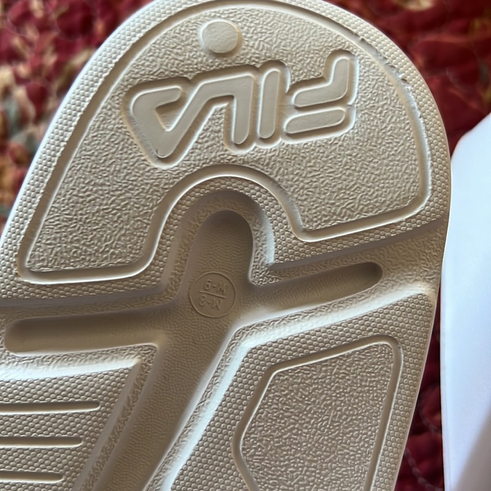 Fila slides NWT size m/8, w/9 - Picture 5 of 10